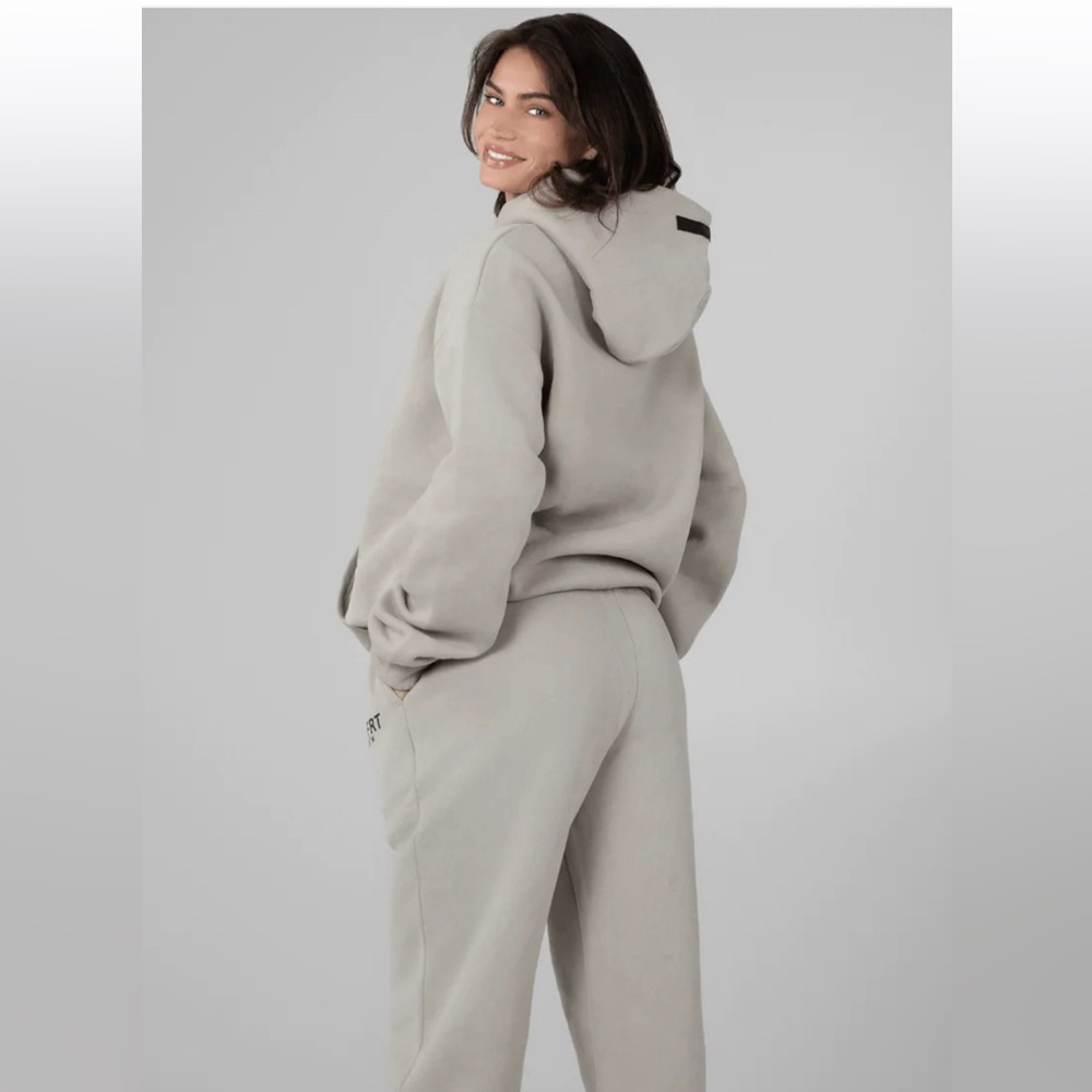 Comfrt Coordinated Hoodie & Sweatpants